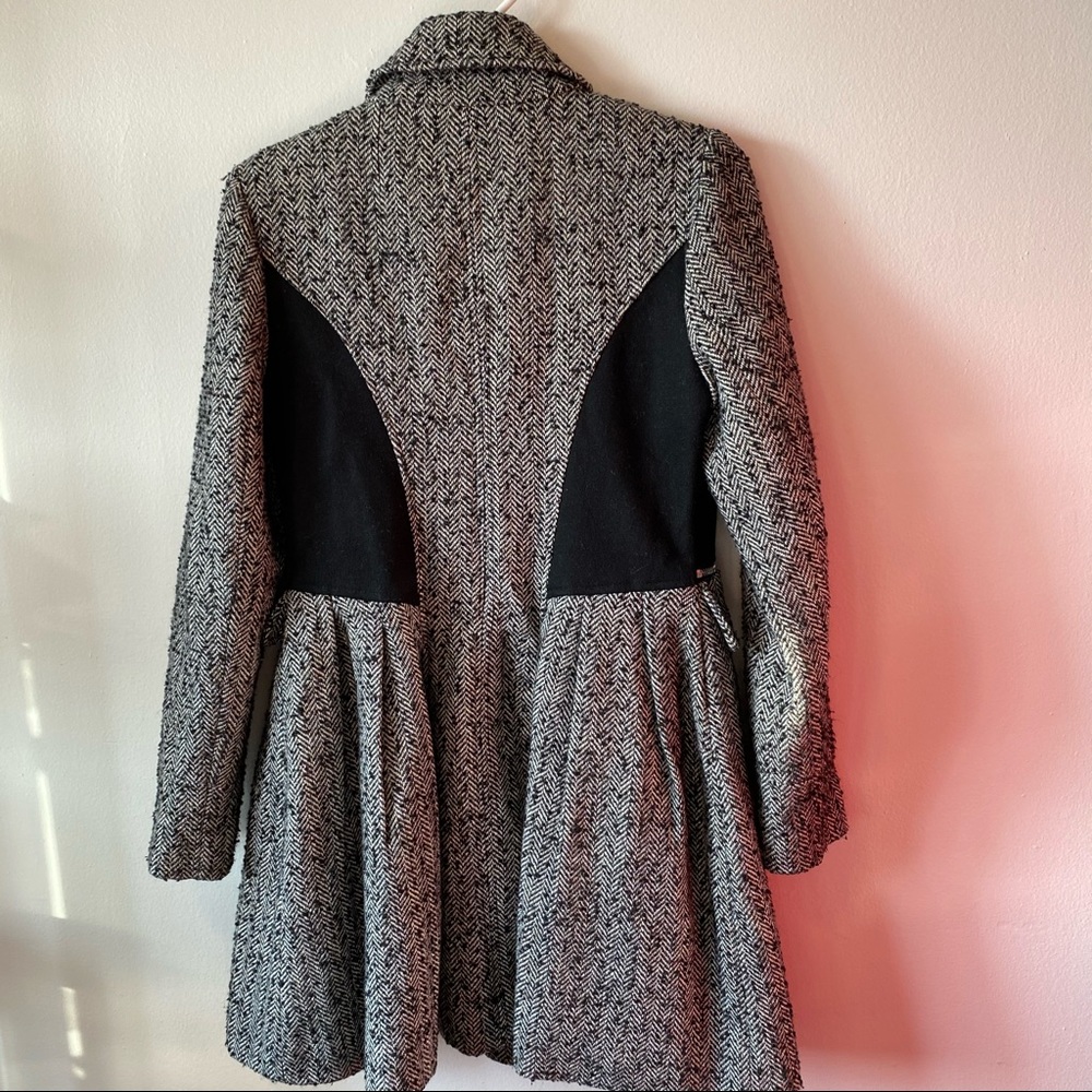Betsy Johnson Herringbone Wool Peplum Dress Coat Size 6 - Picture 10 of 15